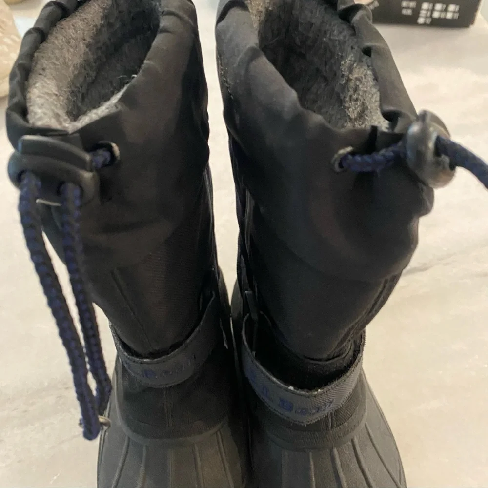 L.L.Bean Kids' Northwoods Boots Navy Black 10